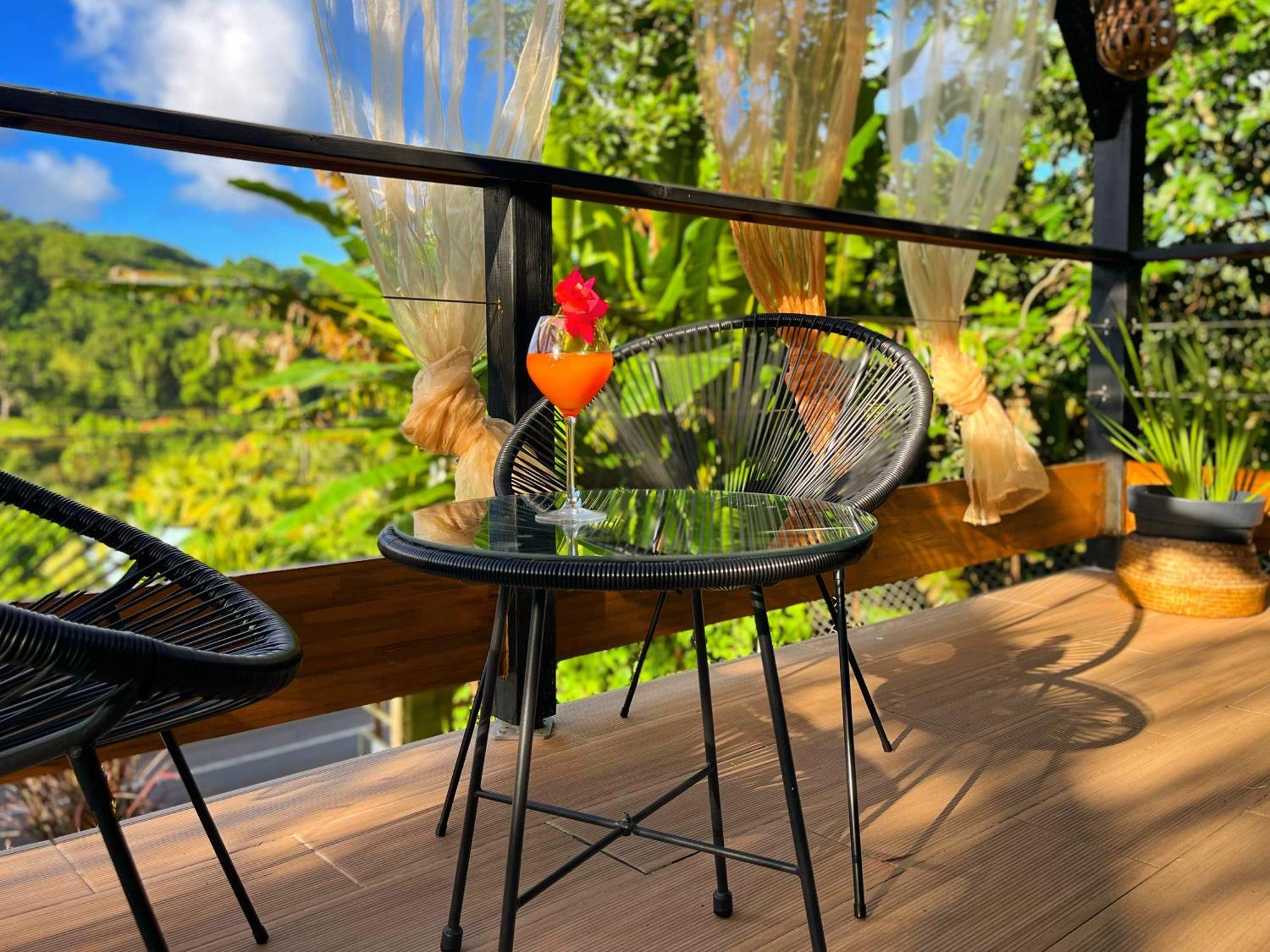 Cocon Des Jardins - Bungalow & Spa Gros-Morne エクステリア 写真